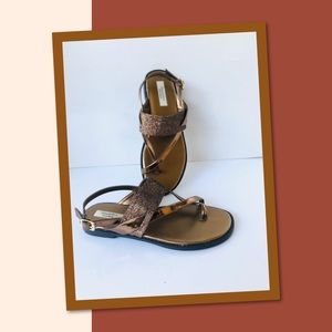 SIMPLE VERA SANDALS.